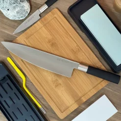 Cuchillo Wasabi Black cebollero 23 Cms