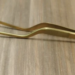 Pinza para emplatar Dorada