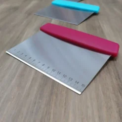 Rasqueta cortadora de masas